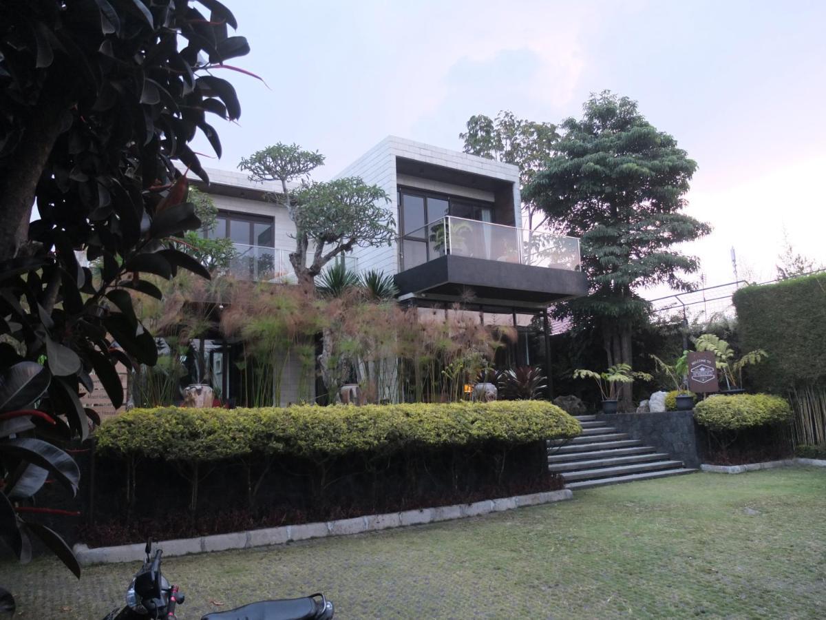 D'Green Villa Lembang Esterno foto